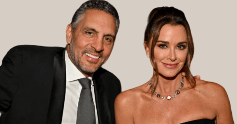 Shirtless Mauricio Umansky's Aspen Party Extravaganza - Glove-tastic!